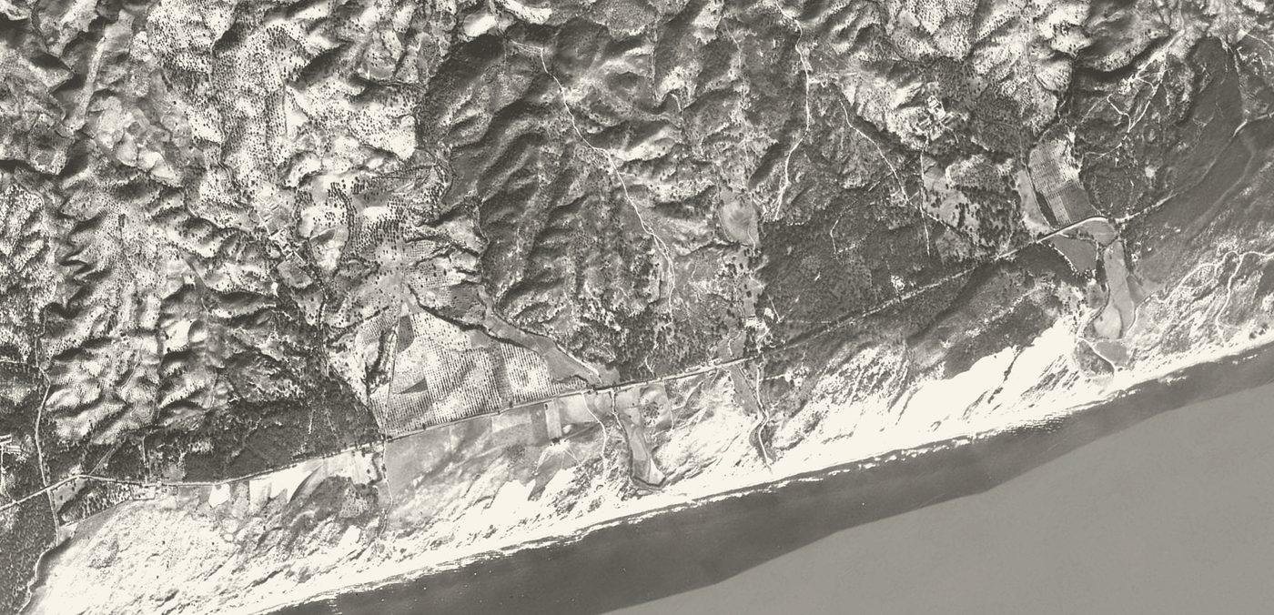 The El Rosario ground in 1956, field boundaries and the two stream beds