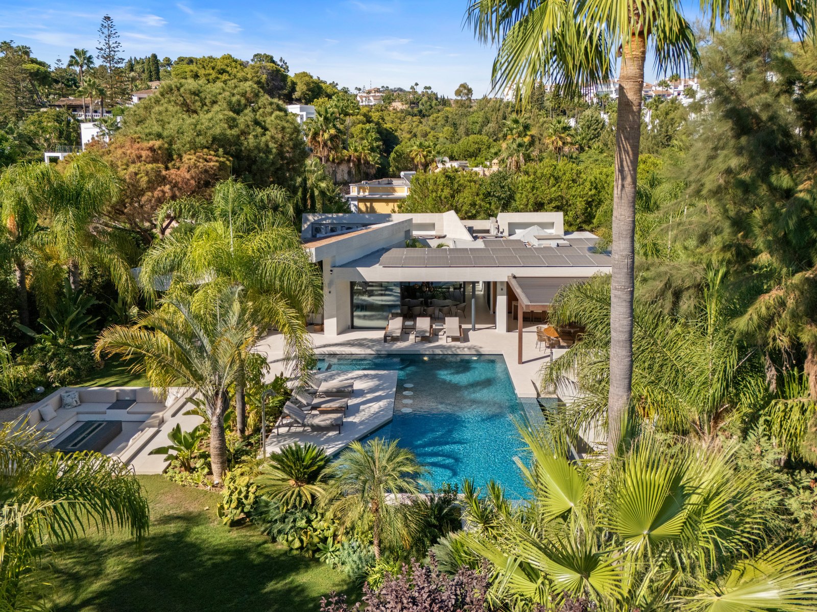 A single storey villa on a flat plot in Las Chapas, Marbella
