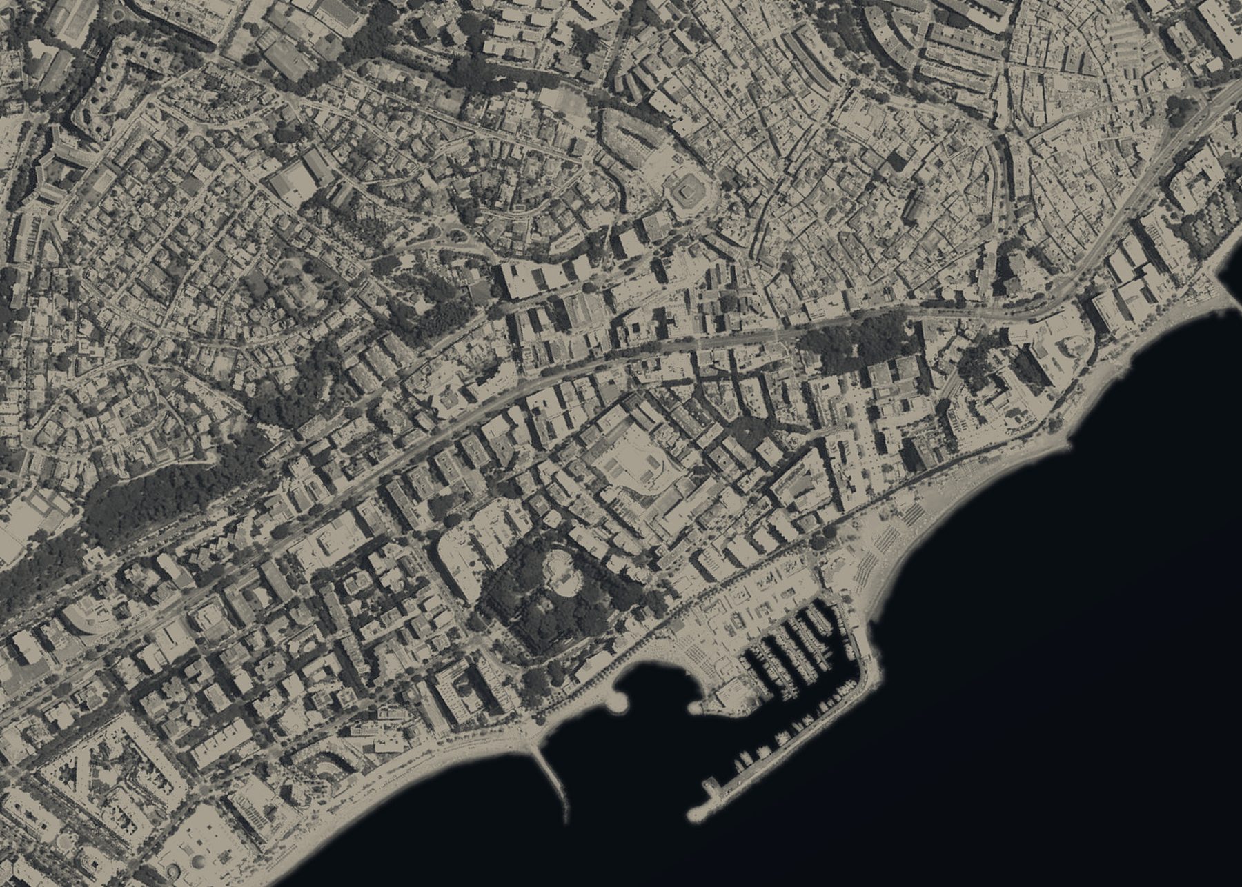 Aerial map of central Marbella from the old town west to the Golden Mile boulevard, with numbered places