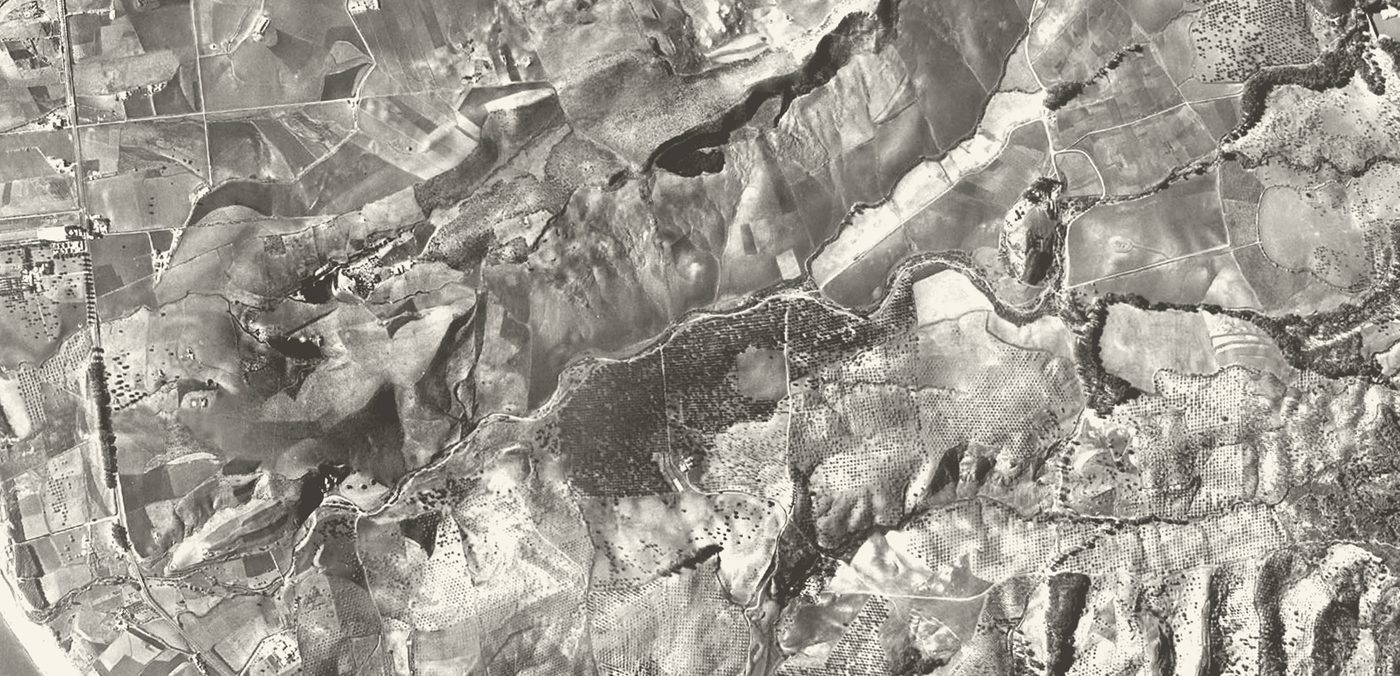 The Nueva Andalucía valley in 1956, farmland between two rivers