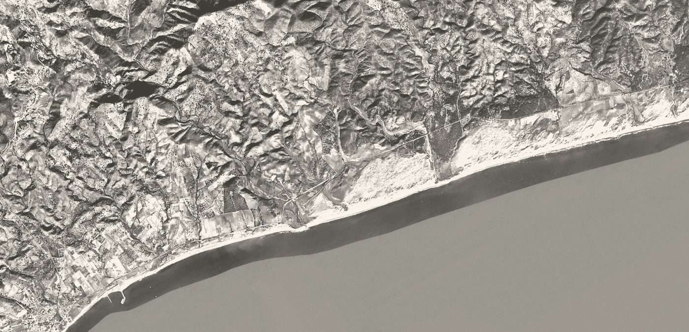 The Río Real valley in 1956, the river, field boundaries and the old road bridge