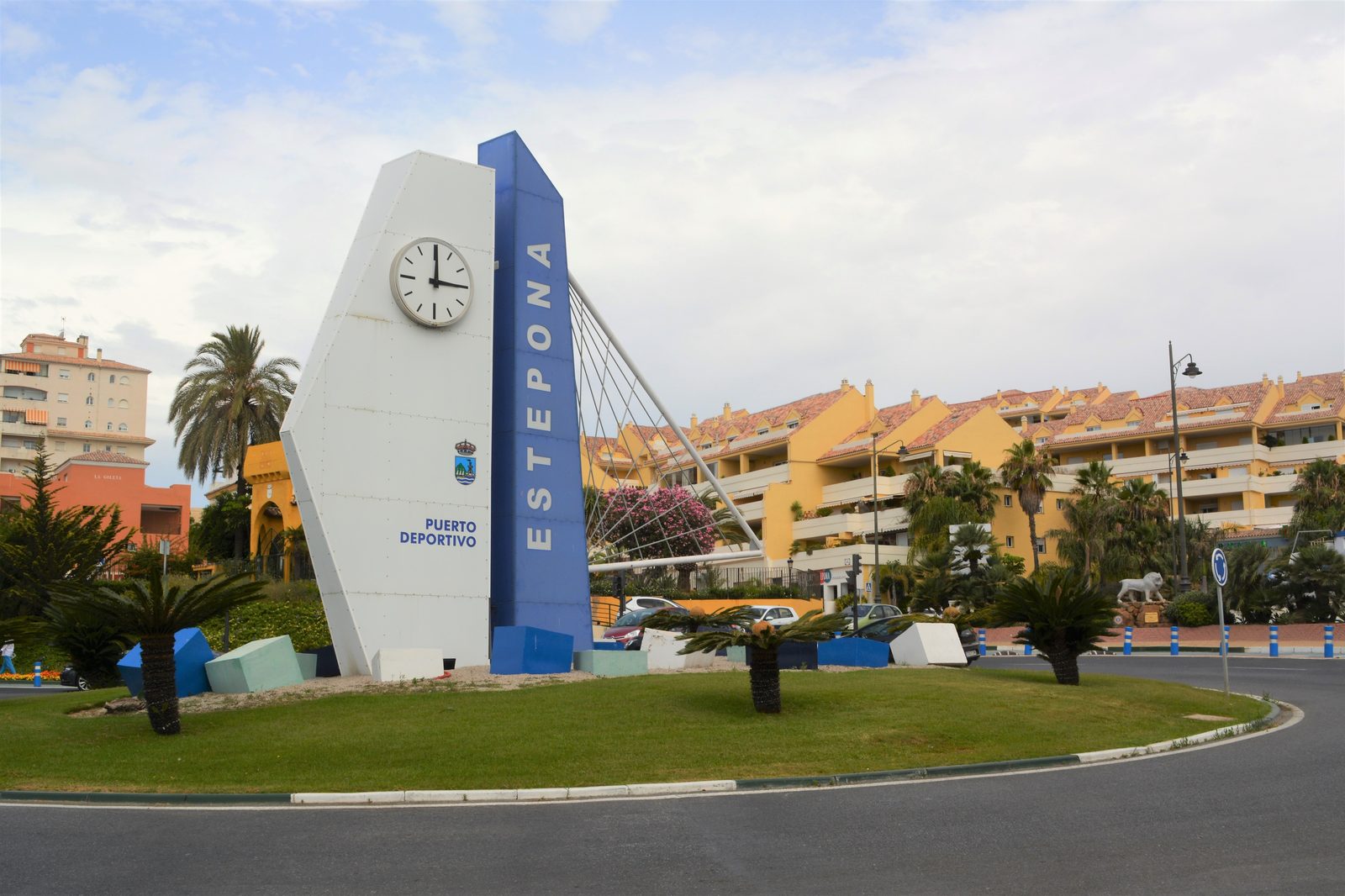 The Puerto Deportivo clock at the entrance to Estepona port