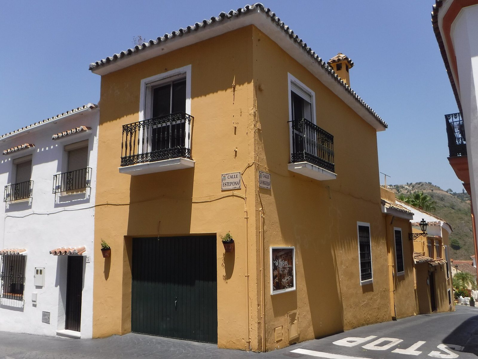 A corner building at Calle Estepona in Benahavís old village
