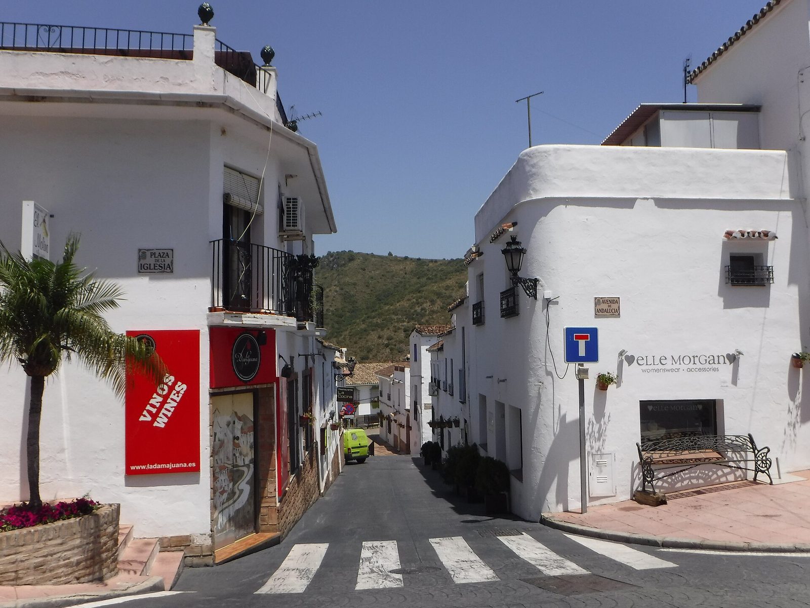Plaza de la Iglesia in the white village of Benahavís