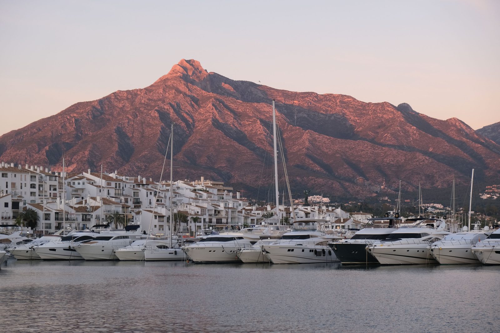 Puerto Banús marina with La Concha mountain behind