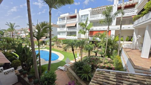 Beachside Apartment in Las Cañas Beach, Marbella Golden Mile