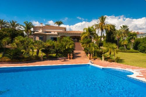 Magnificent mansion in the New Golden Mile