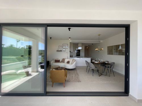 Stylish 3 bedroom first floor apartment in boutique complex 