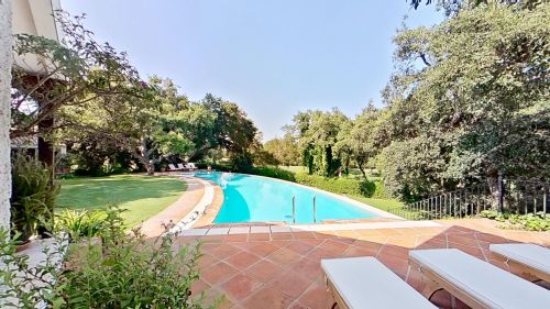 6 bedroom villa for sale in Reyes y Reinas, Sotogrande Costa