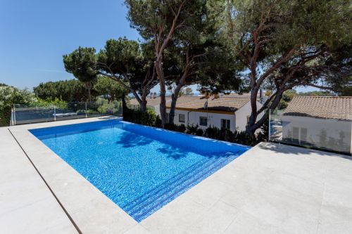 4 bedroom villa for rent in Artola, Marbella Este