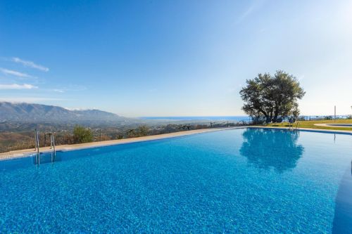 4 bedroom town house for sale in La Mairena, Marbella Este