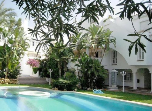 Apartment for sale in Rocamar, Marbella Golden Mile