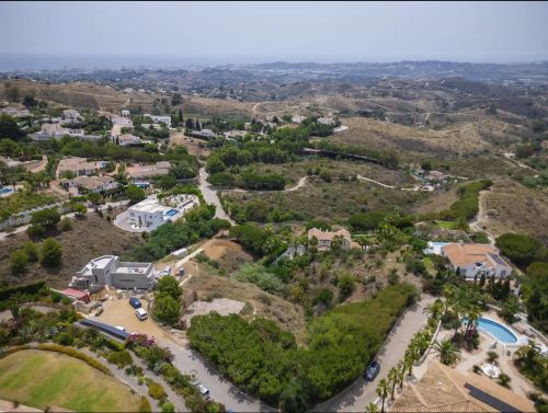 Expansive Plot with Panoramic Views in Valtocado, Mijas