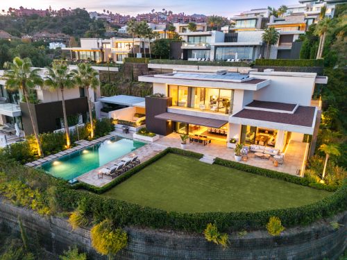 Luxury Villa With Panoramic Views