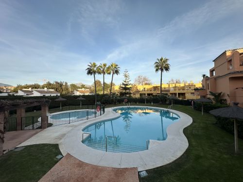2 bedroom ground floor apartment for rent in Guadalmina Alta