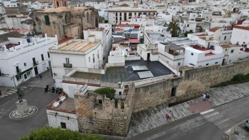 HOUSE IN THE HISTORIC CENTER OF TARIFA ON THE MEDIEVAL WALL.
