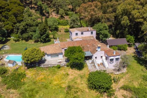 Farmhouse in the Strait Natural Park