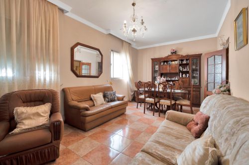 Town house in La Linea de la Concepción