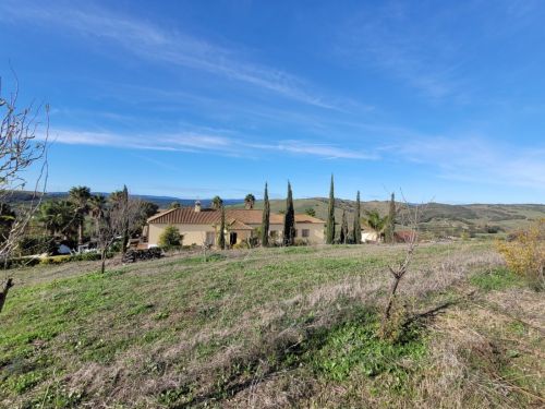 BIG drop in price! Wonderful country estate (horses), 6 dorm, very close to Sotogrande