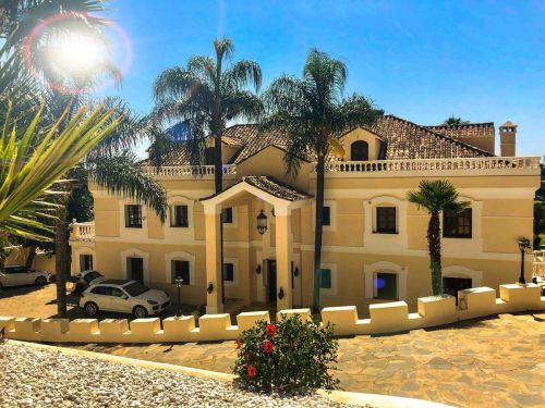 Villa in Bel Air, spacious mansion