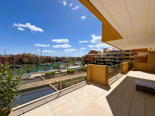4 bedroom apartment for sale in Ribera del Marlin, Sotogrande