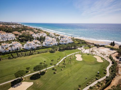 Exclusive apartment Reformed in Palm Beach, Los Monteros, beachfront