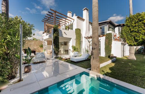 Semi detached Villa in Altos de Puente Romano