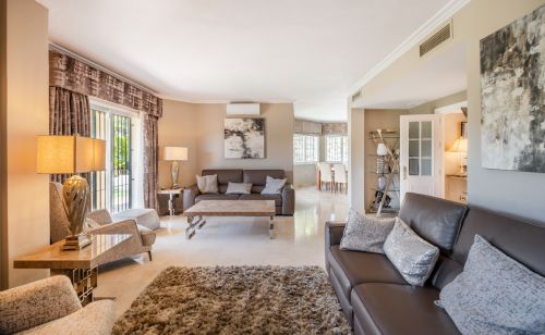 Spacious Townhouse with Sea Views in La Quinta Hills