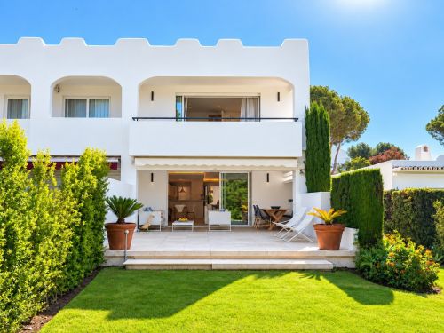 2 bedroom town house for sale in Peñablanca, Nueva Andalucia