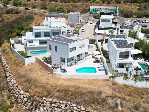 Exquisite Luxury Villa with Panoramic Sea and Mountain Views in Pedregalejo, Malaga