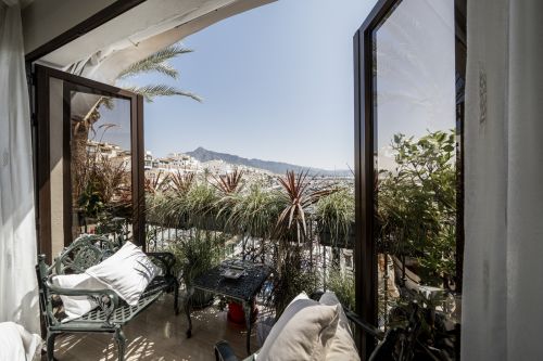 Prestige Living and Investment Opportunity in the Heart of Puerto Banús
