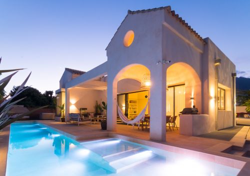 Luxury four-bedroom villa on the beaches of the Golden Mile