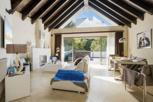 Apartment for sale in Los Flamingos, Benahavis