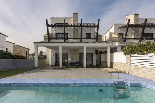 Villa for sale in Valle Romano, Estepona West