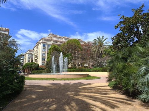 Bright Top-Floor Apartment in the Heart of Modern Estepona