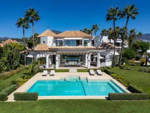 Luxury Villa In Monte Halcones