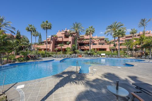 Luxury South-West Facing Penthouse