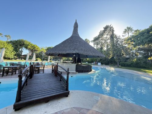 Luxury apart in Alhambra del golf