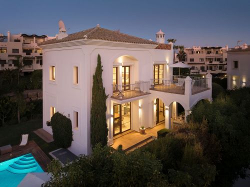 This villa is a true gem — modern, inviting, and ideally located to enjoy everything Estepona has to offer.