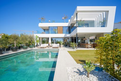 Villa for rent in Marbesa, Marbella East