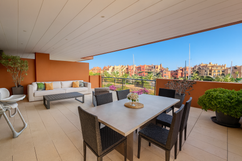 Exceptional 3-Bedroom Corner Apartment in Ribera del Marlin, Sotogrande Marina