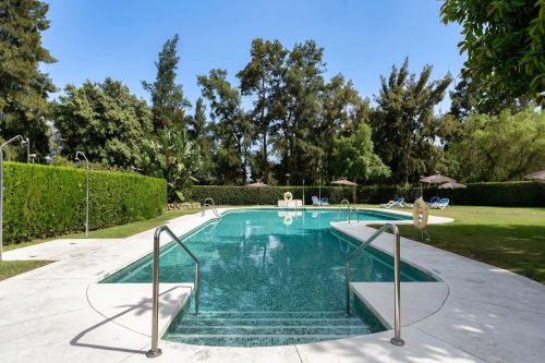Modern Elegance in La Quinta