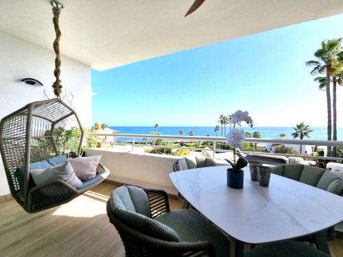 Step into coastal luxury with this exceptional 1-bedroom, 70 m² beachfront apartment, located in the prestigious Miraflores community on the Costa del Sol. Immaculately refurbished to the highest standards, this rare gem offers...