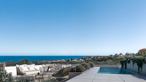 2 bedroom penthouse for sale in Los Hidalgos, Manilva