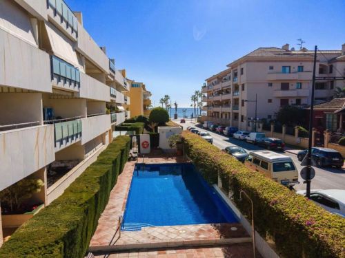 Fully Renovated Modern Apartment in Urbanización Las Petunias
