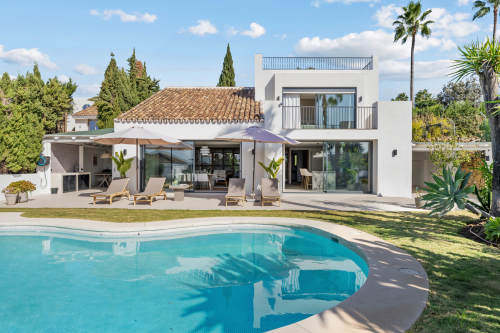 Scandinavian Golf Valley Villa