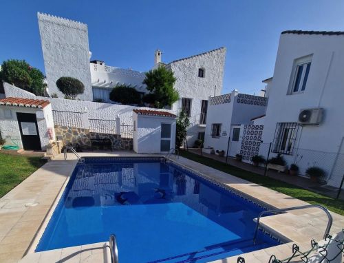 Cosy Furnished Townhouse in Las Lomas