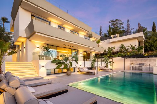 Turnkey villa in Elviria, Marbella East