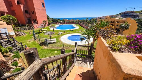 Groundfloor apartment with a 55 sqm terrace and sea views
