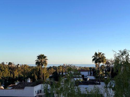 Apartment for Sale in Nueva Andalucía Marbella – Sea View Property in Balcón del Golf, Golf Valley